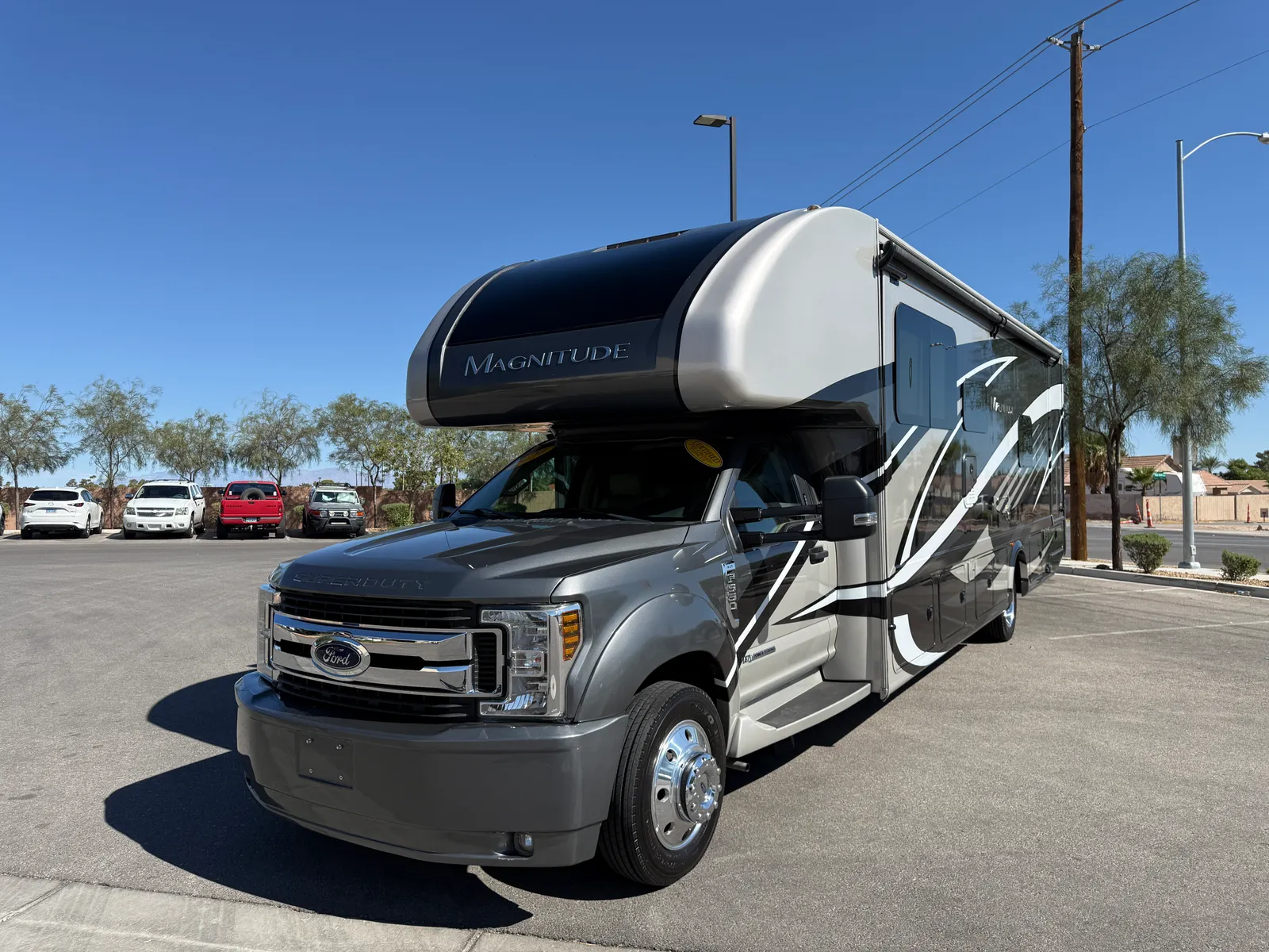2020 THOR MOTOR COACH MAGNITUDE BH35