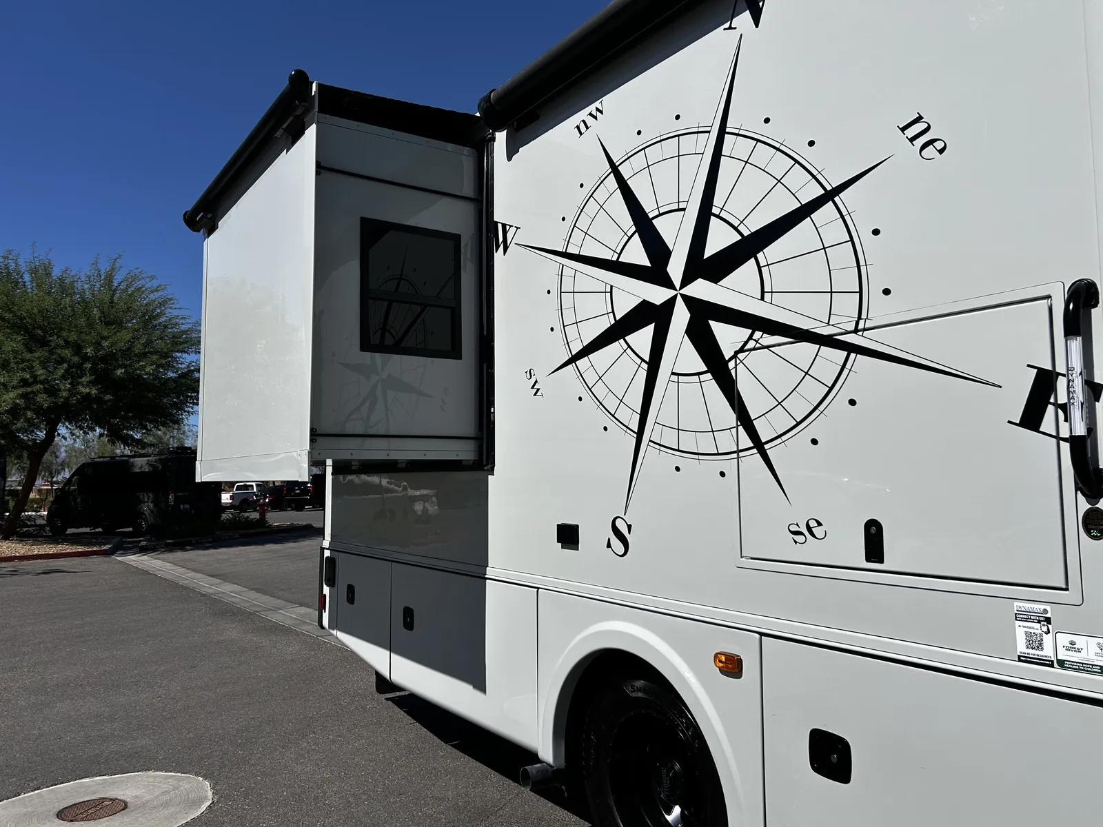 2027 Dynamax Isata 6 32KS Super C motorhome, photo 1 of 78